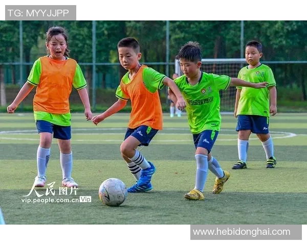 从青涩少年到足球巨星揭秘足球明星的青训成长之路 从青涩少年到足球巨星揭秘足球明星的青训成长之路